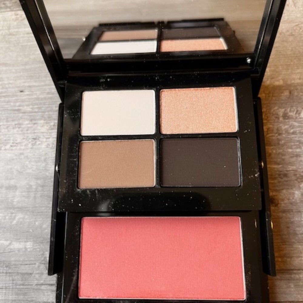 Bobbi Brown Vintage City Collection New York Eyeshadow and Blush Palette